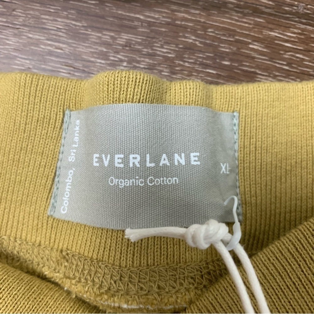 Everlane women’s the track sweat shorts pockets - Picture 6 of 7